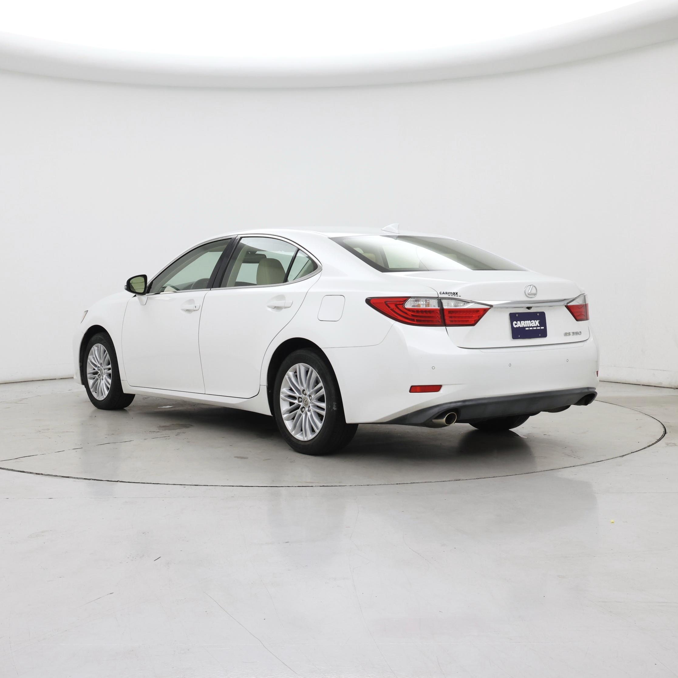 Thumbnail: 2015 Lexus ES - 2