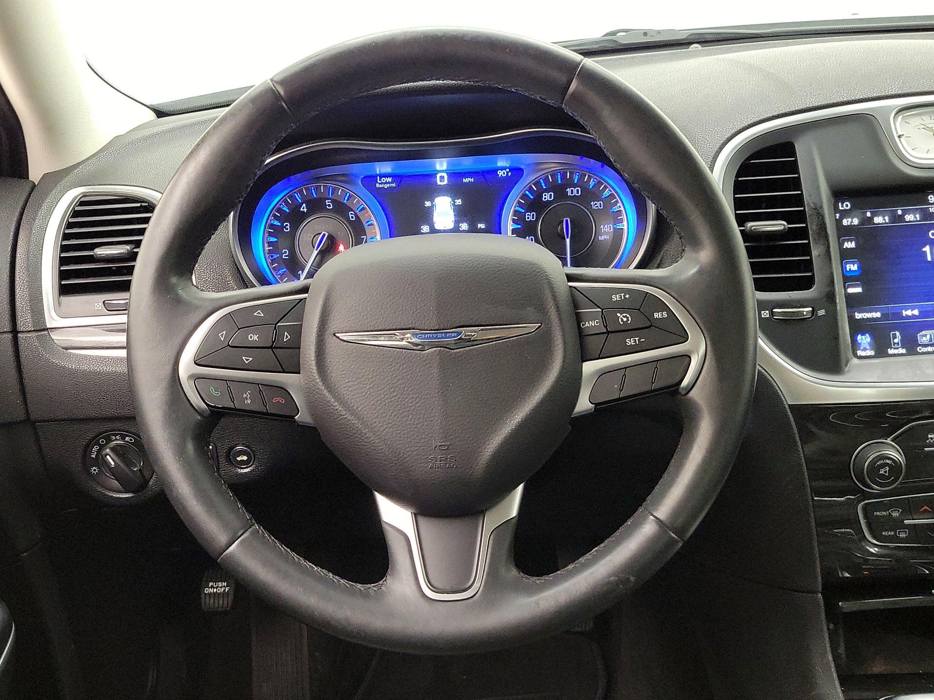 Thumbnail: 2016 Chrysler 300 - 10