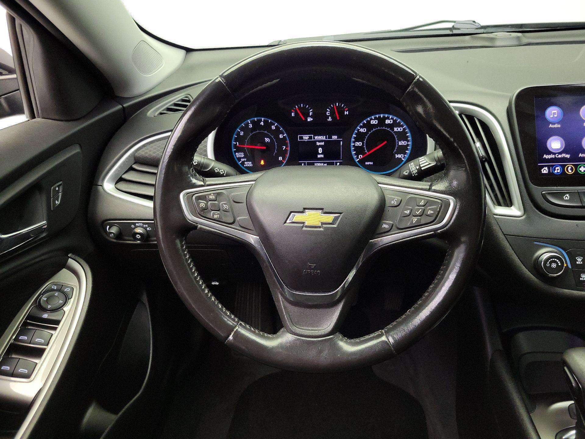 Thumbnail: 2022 Chevrolet Malibu - 10