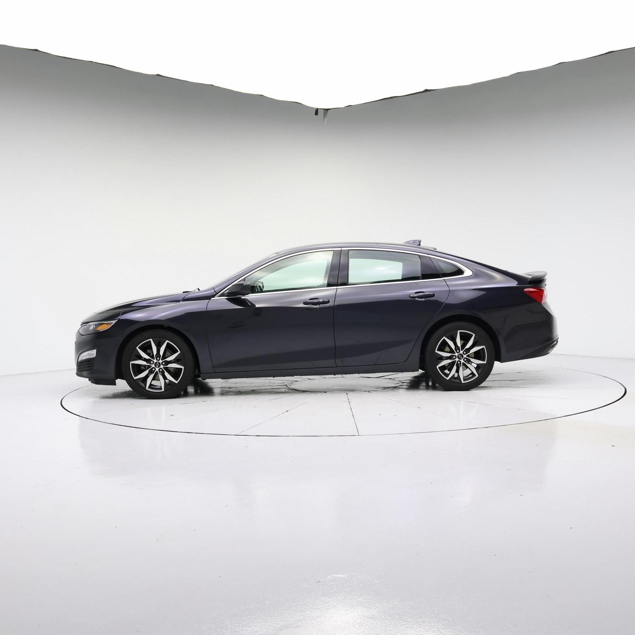 Thumbnail: 2022 Chevrolet Malibu - 3