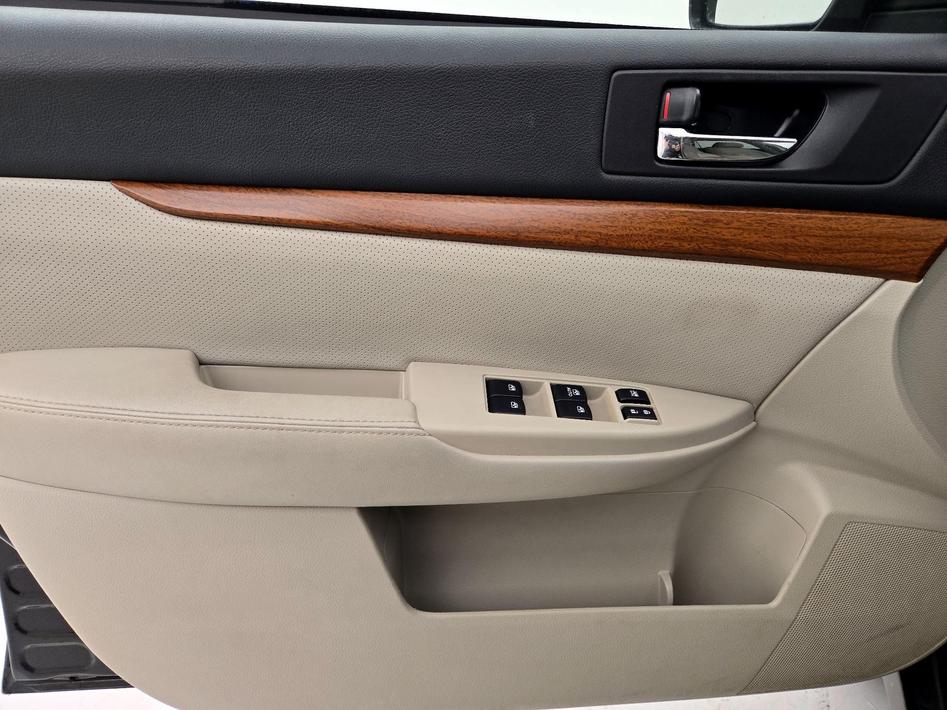 Thumbnail: 2014 Subaru Outback - 12