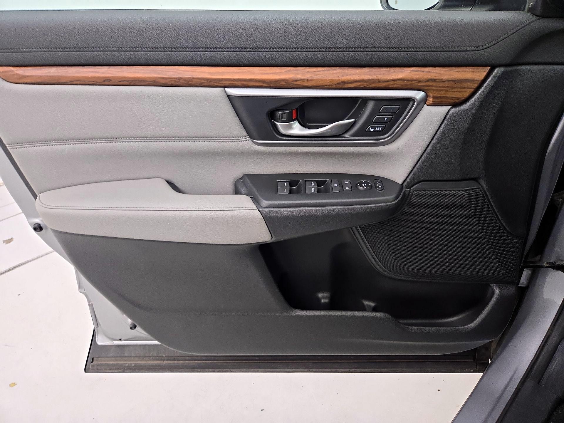 Thumbnail: 2017 Honda CR-V - 12