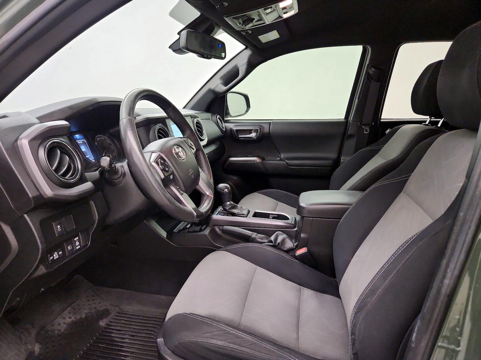 Power Seat(s) & Side Airbags