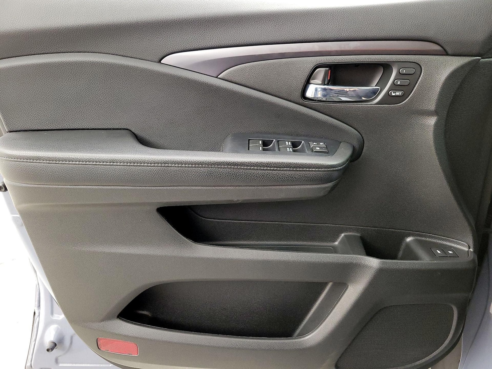 2022 Honda Pilot SE - Photo 13