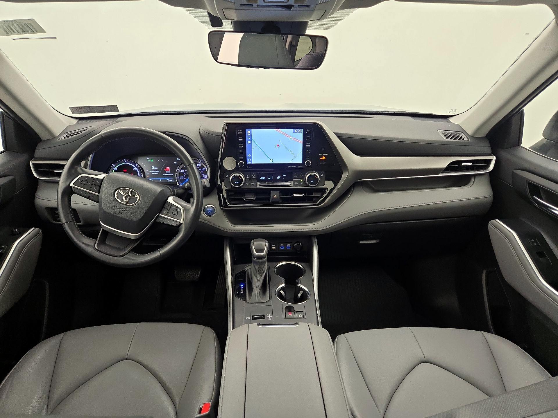 Thumbnail: 2022 Toyota Highlander - 9