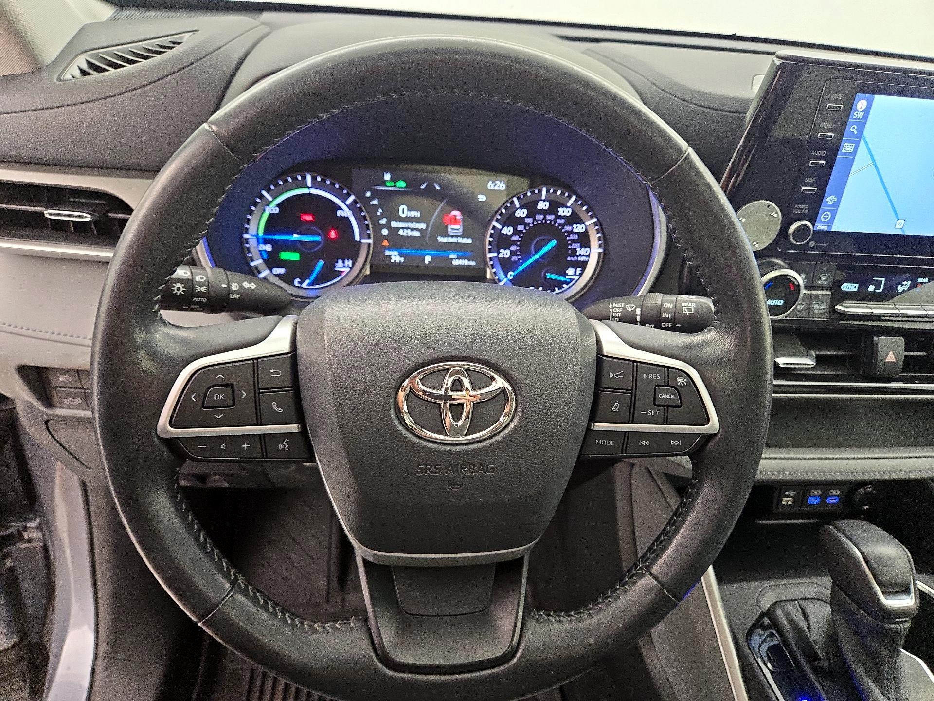 Thumbnail: 2022 Toyota Highlander - 10