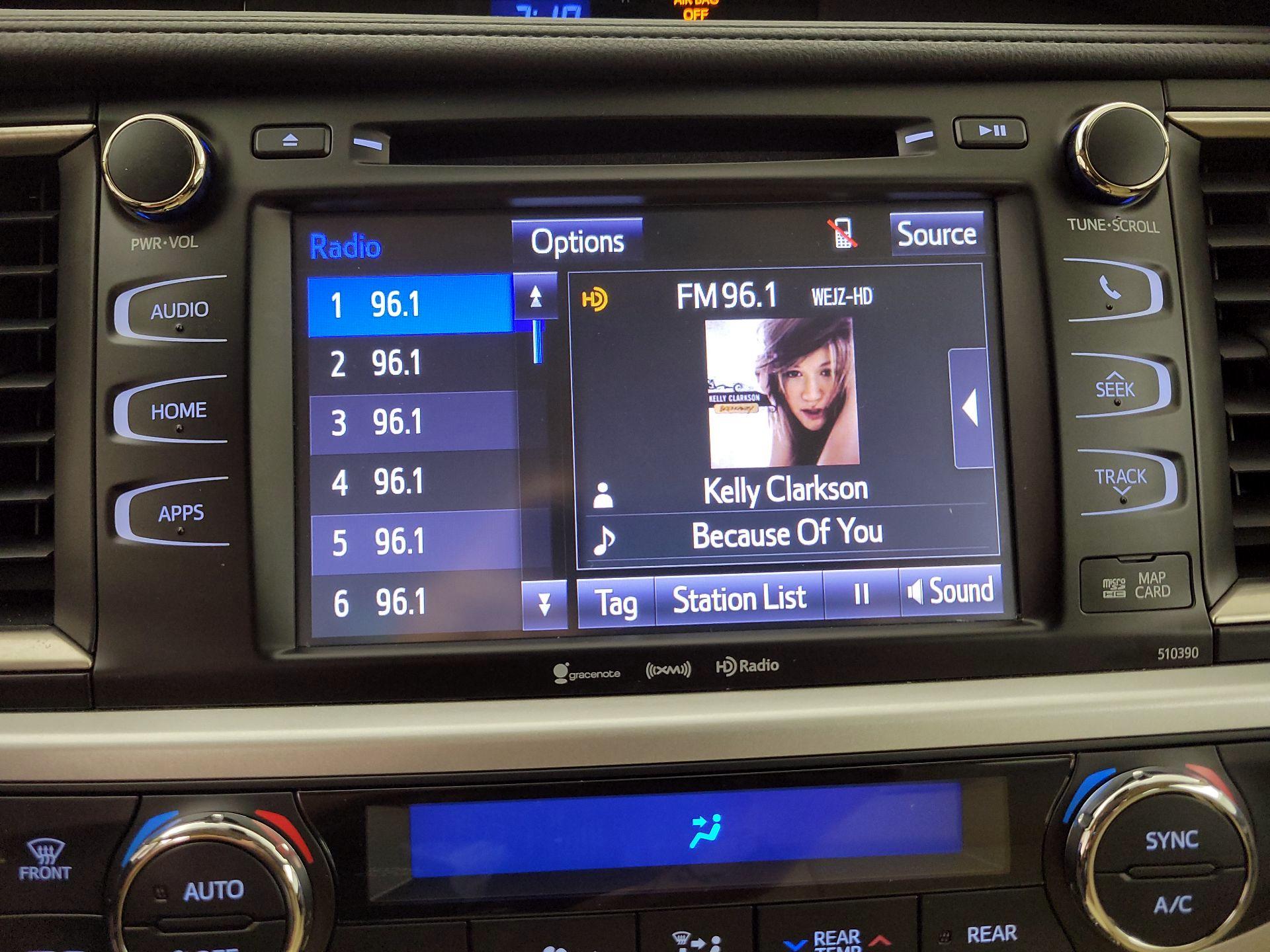 Thumbnail: 2019 Toyota Highlander - 15