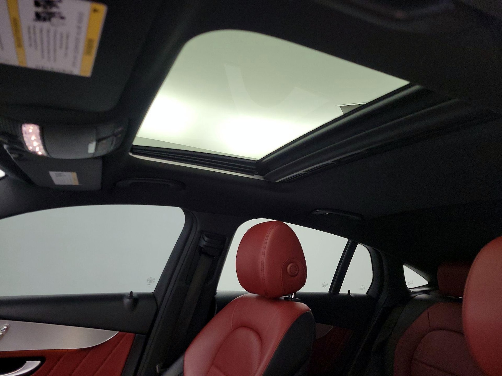 Sunroof(s) & Overhead Airbags