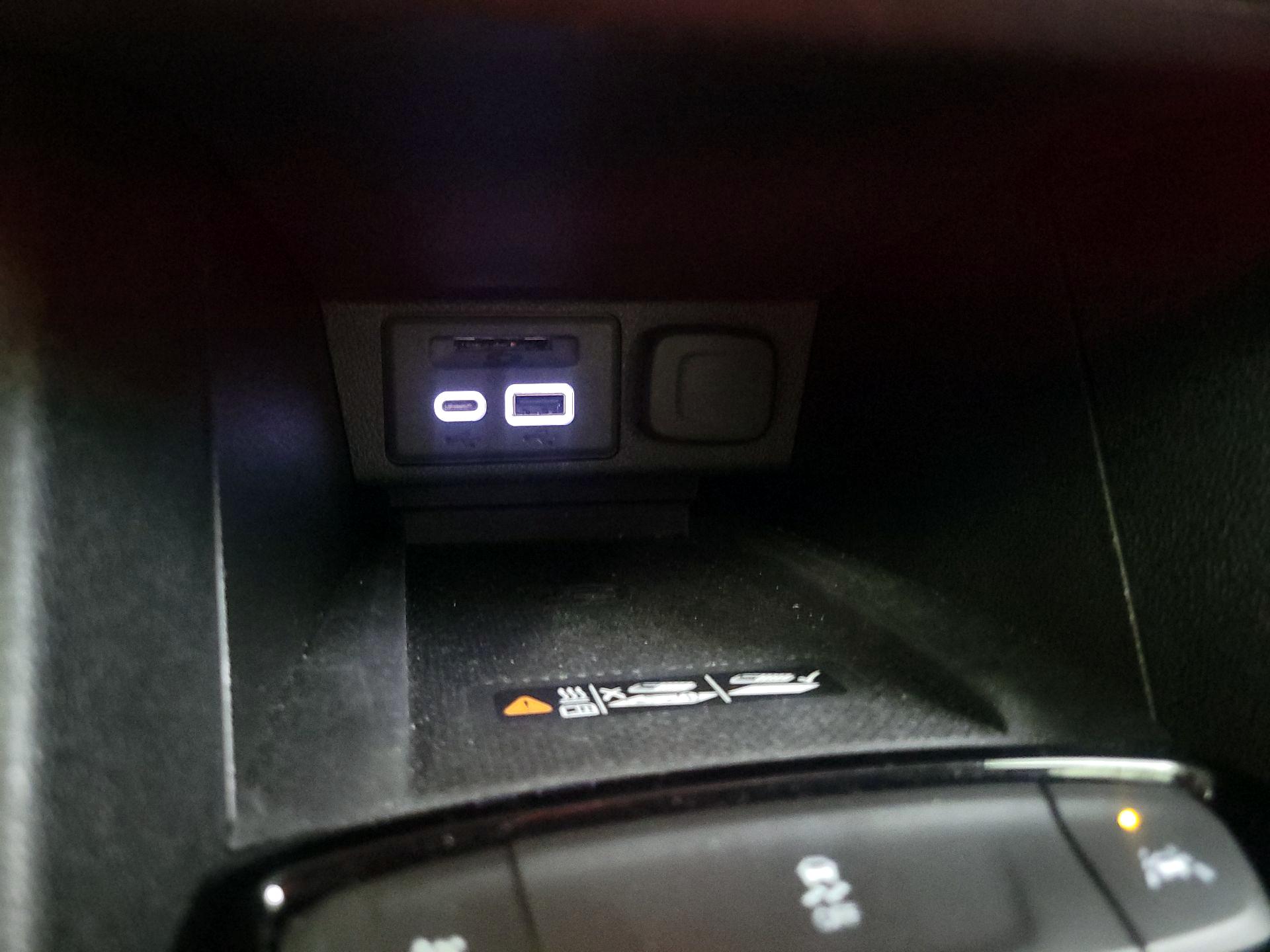 Thumbnail: 2022 Chevrolet Bolt EUV - 18