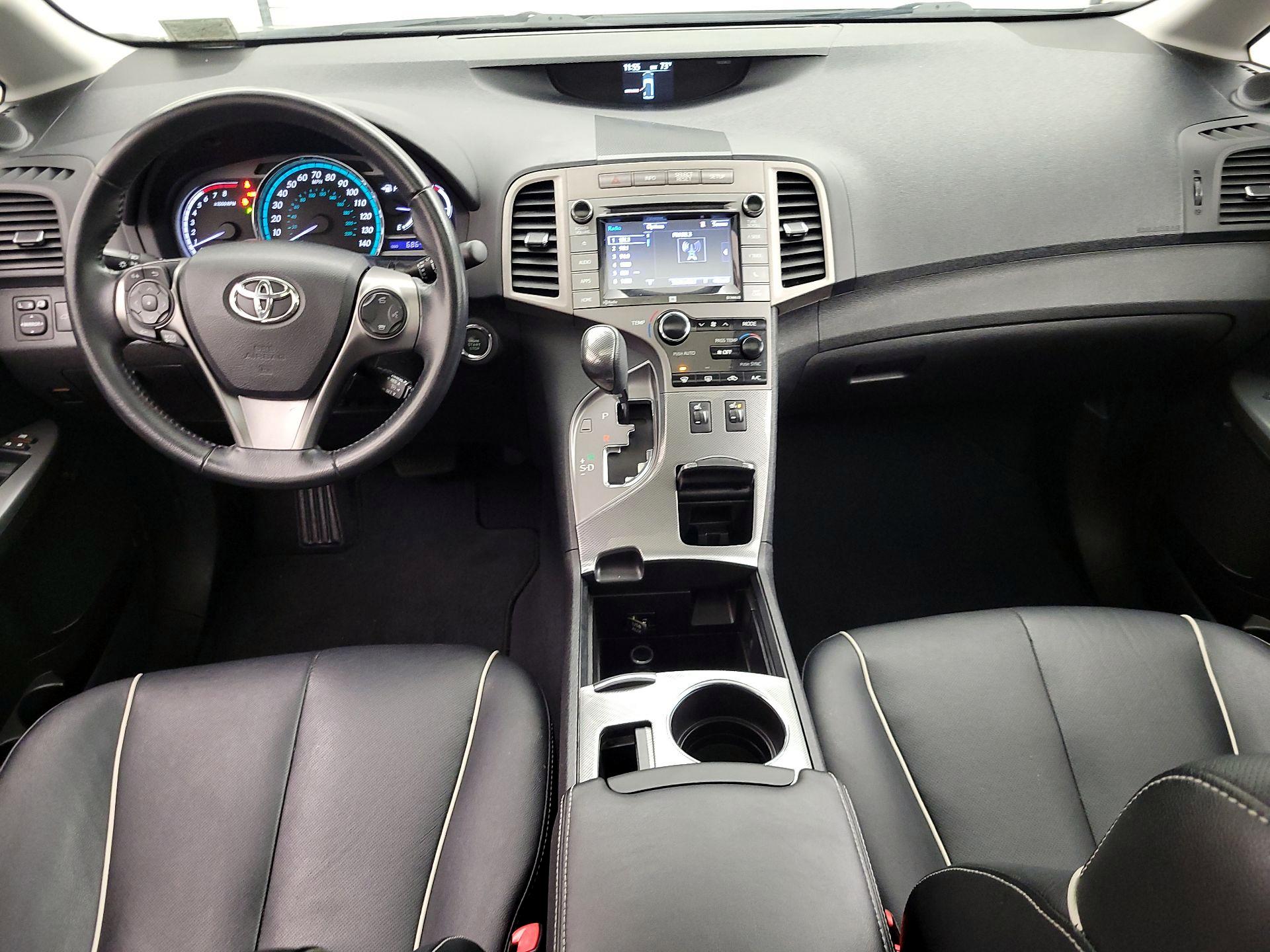 Thumbnail: 2015 Toyota Venza - 9