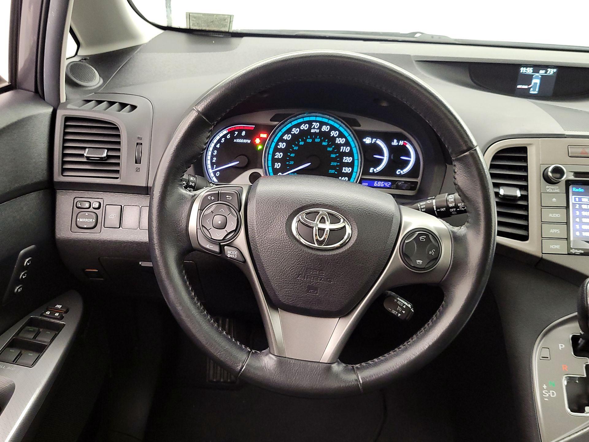 Thumbnail: 2015 Toyota Venza - 10