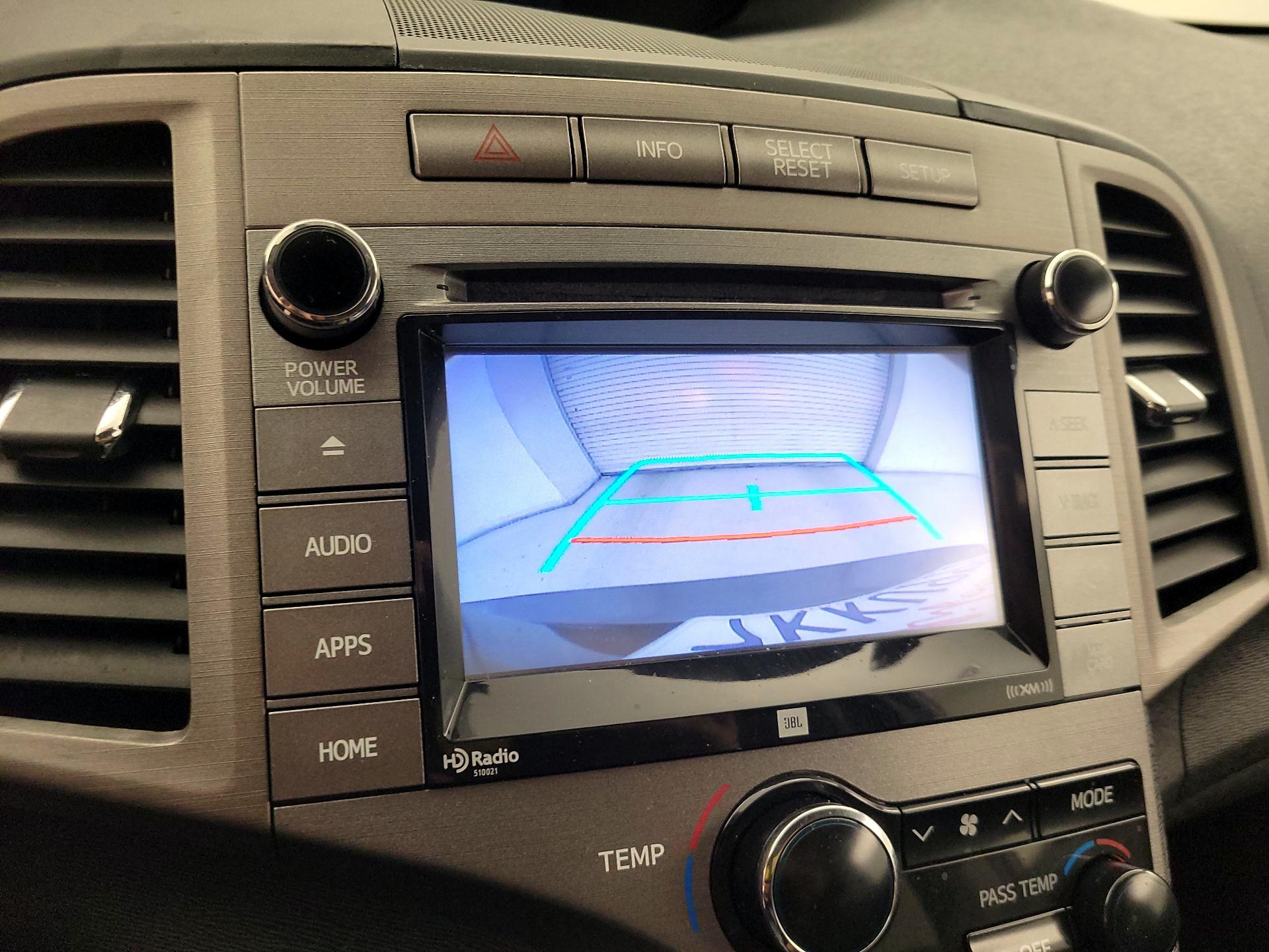 Thumbnail: 2015 Toyota Venza - 14