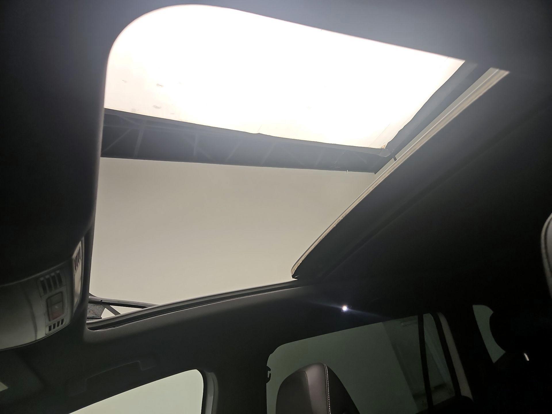 Thumbnail: 2024 Volkswagen Tiguan - 19