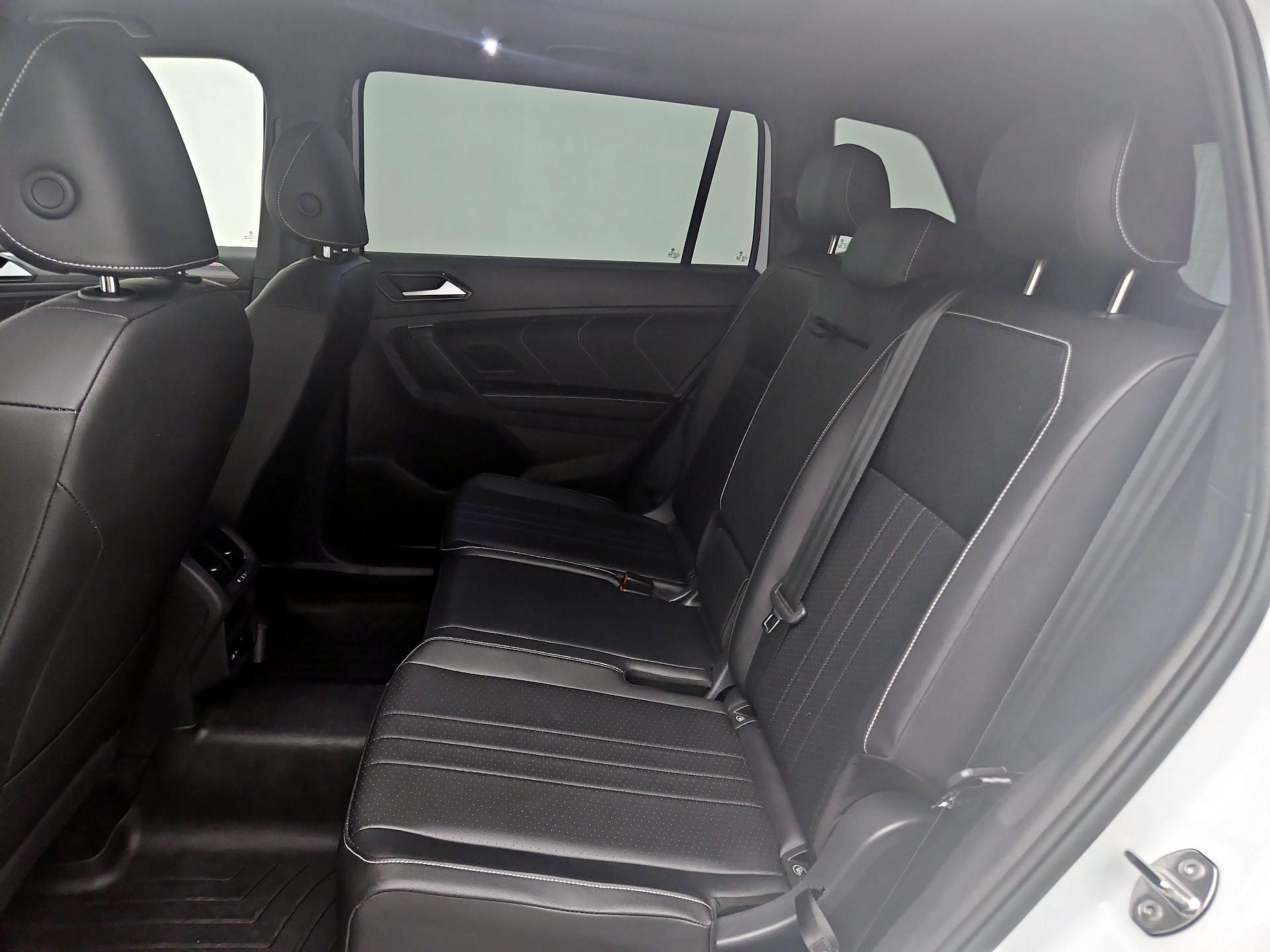 Thumbnail: 2024 Volkswagen Tiguan - 20