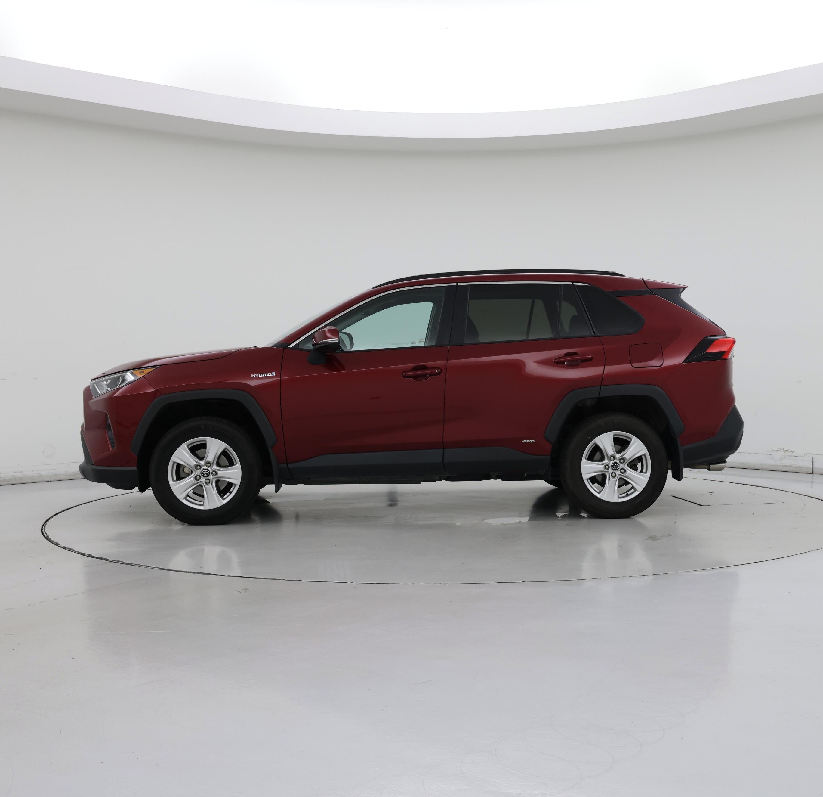 Thumbnail: 2020 Toyota RAV4 - 3