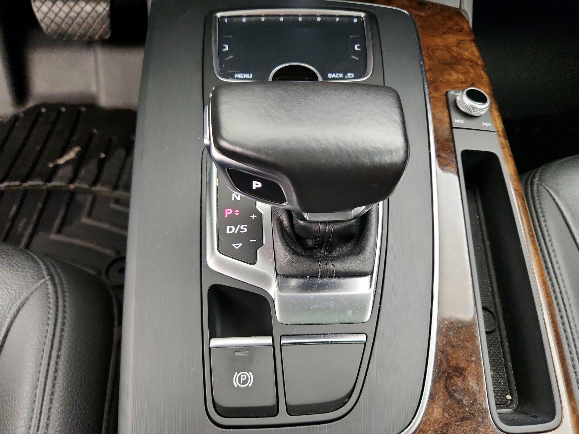 Thumbnail: 2018 Audi Q5 - 18