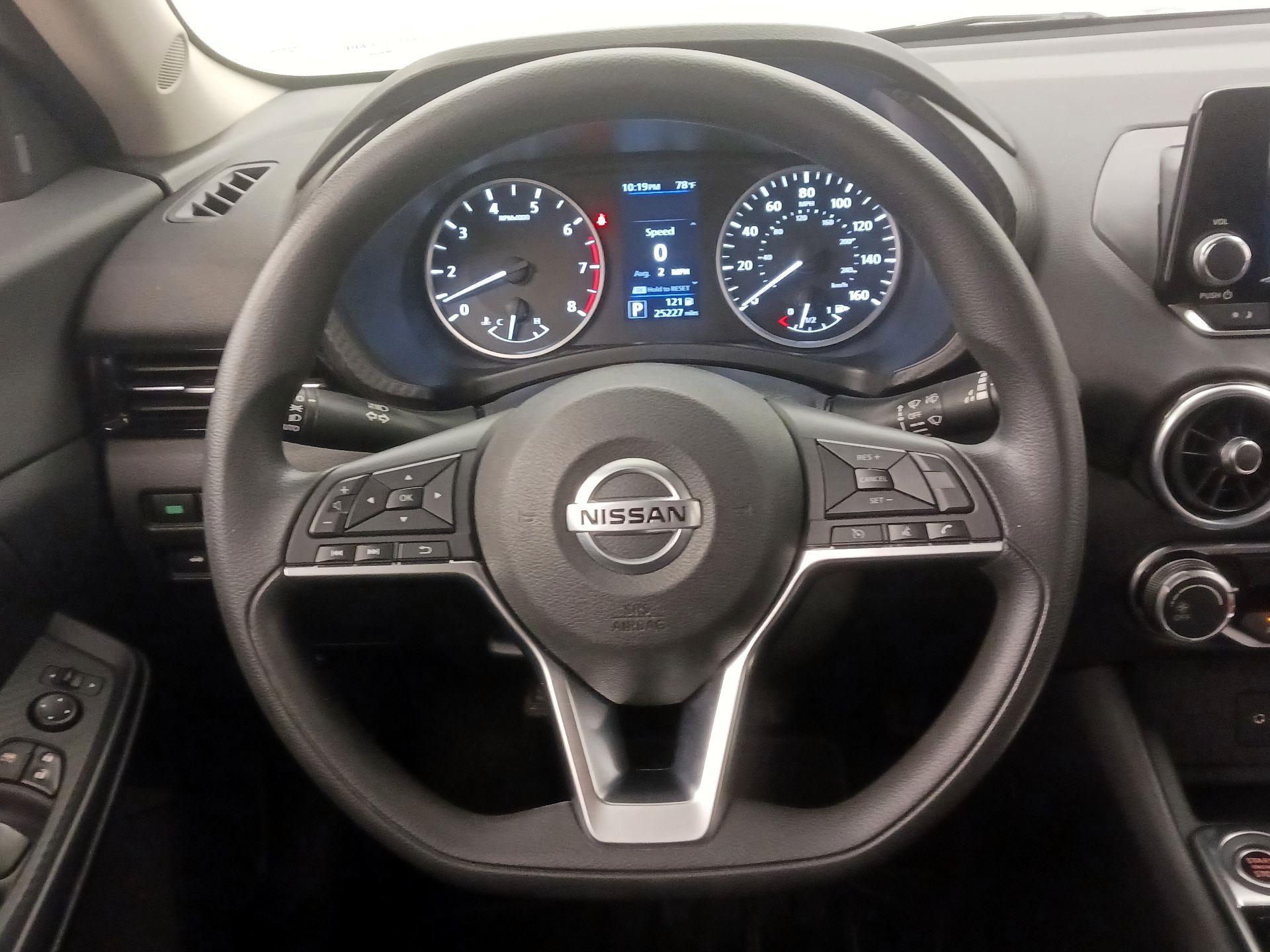 Thumbnail: 2020 Nissan Sentra - 10