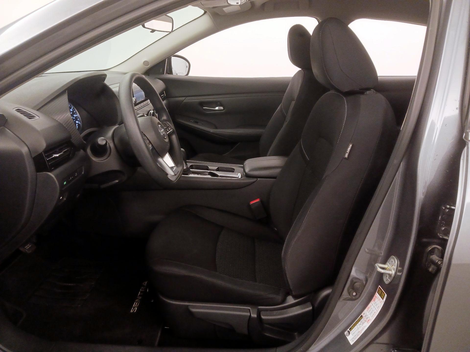 Thumbnail: 2020 Nissan Sentra - 11