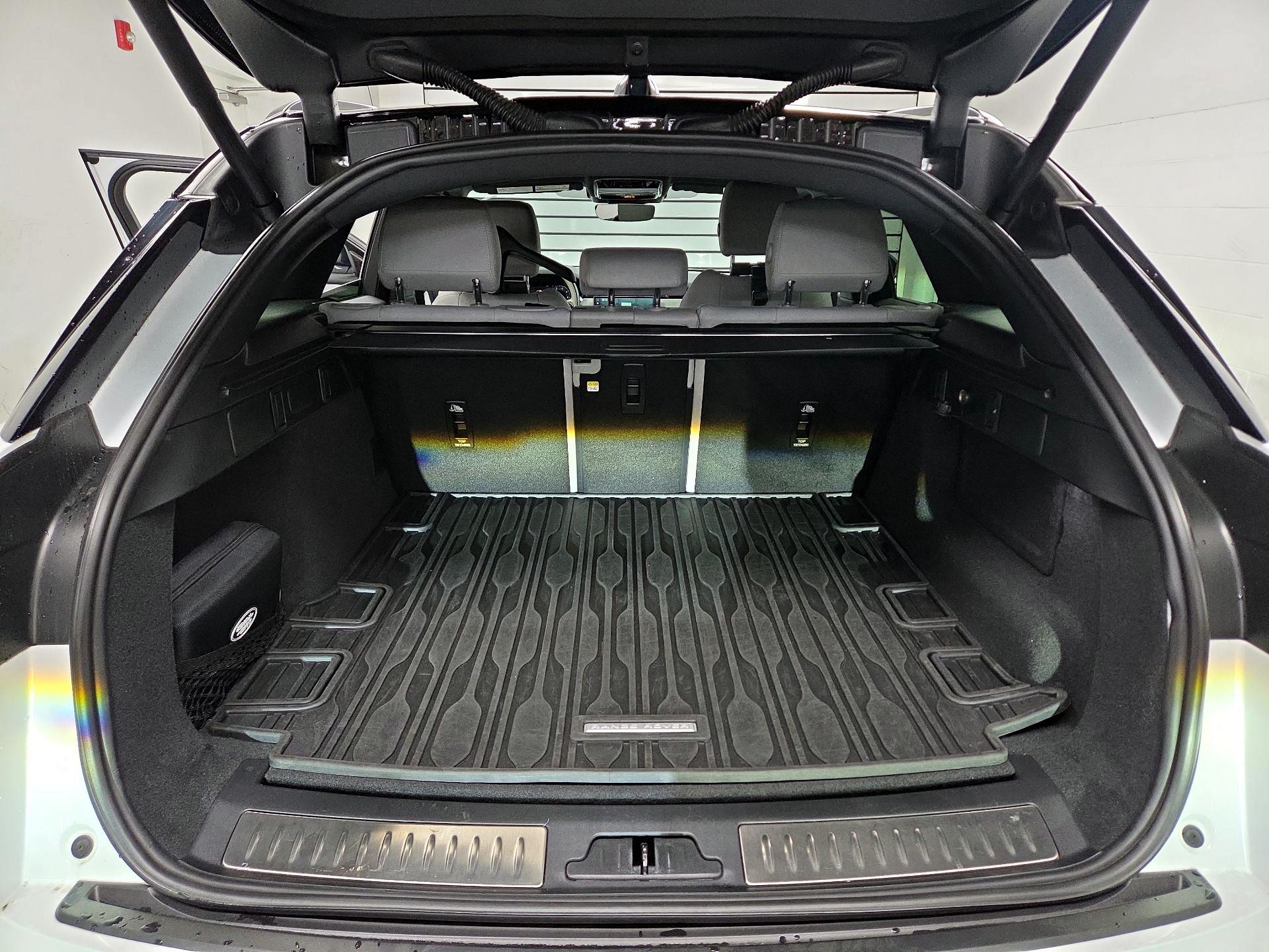 Thumbnail: 2024 Land Rover Range Rover Velar - 16