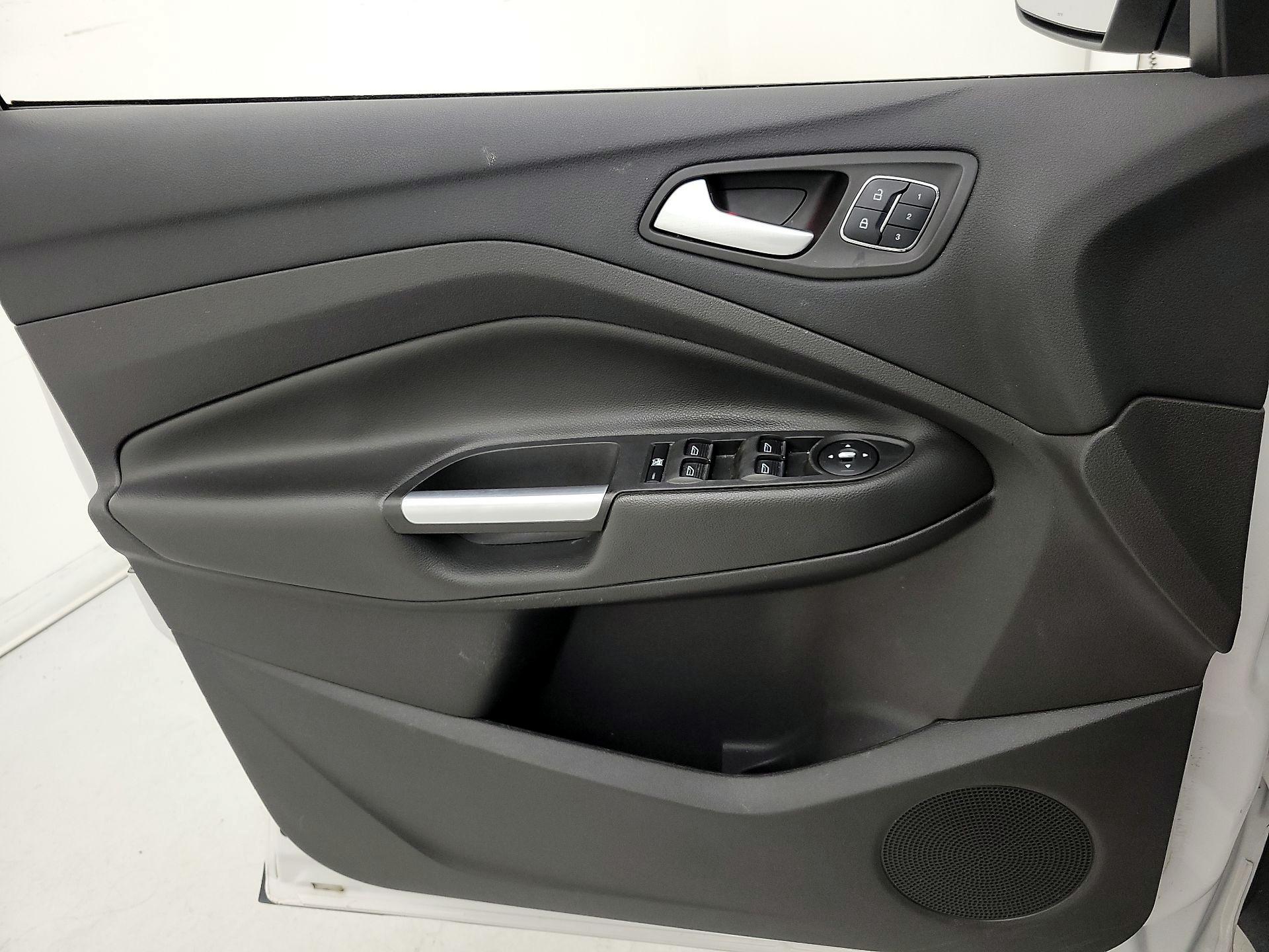 Thumbnail: 2016 Ford Escape - 12