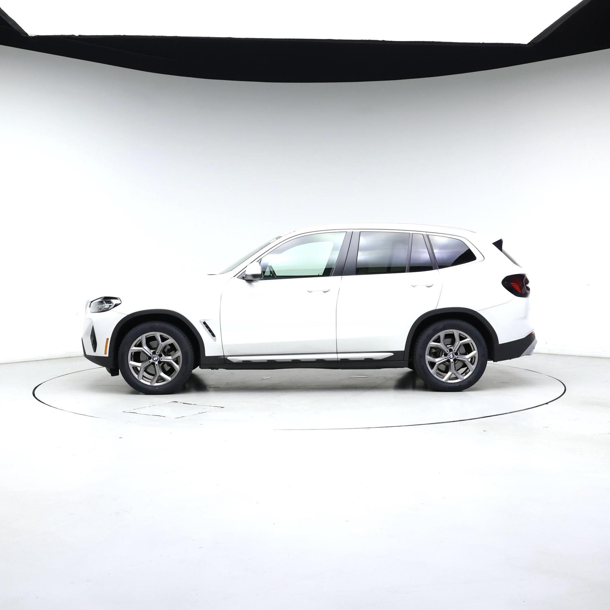 Thumbnail: 2023 BMW X3 - 3