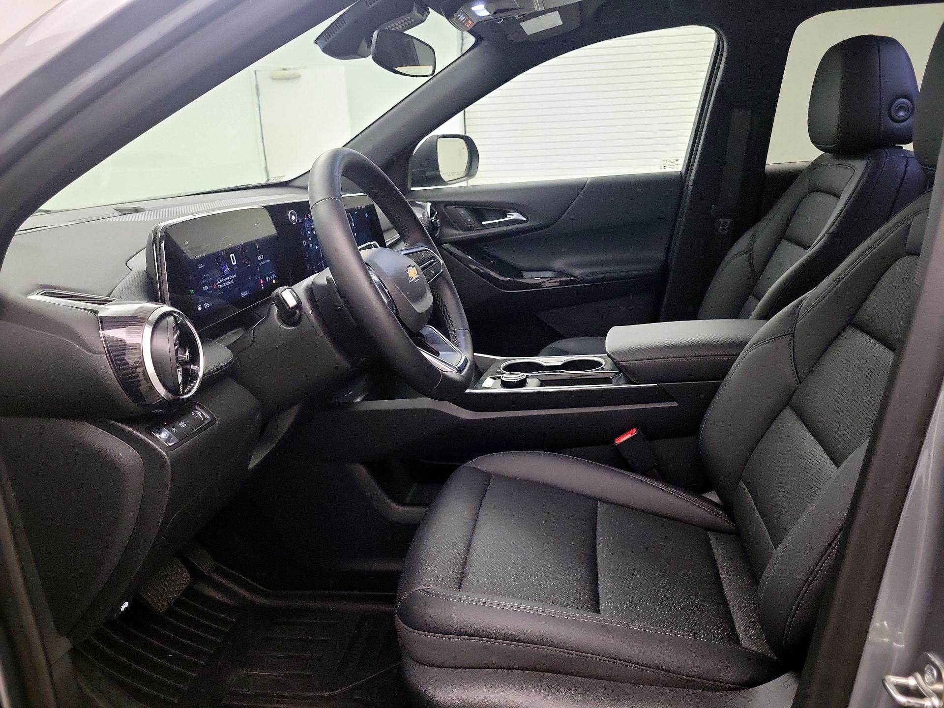 Thumbnail: 2026 Chevrolet Equinox - 11