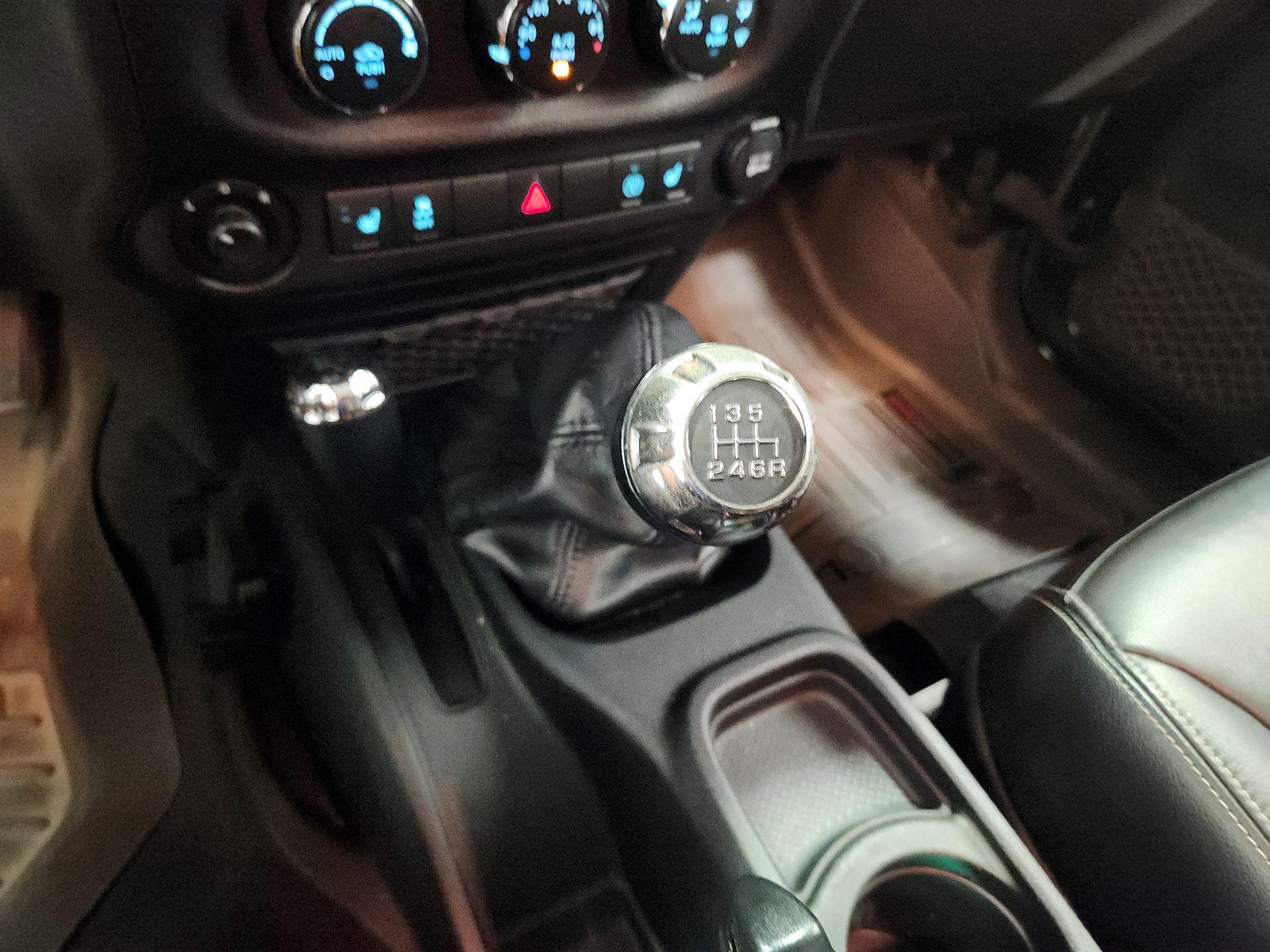 Thumbnail: 2017 Jeep Wrangler - 17