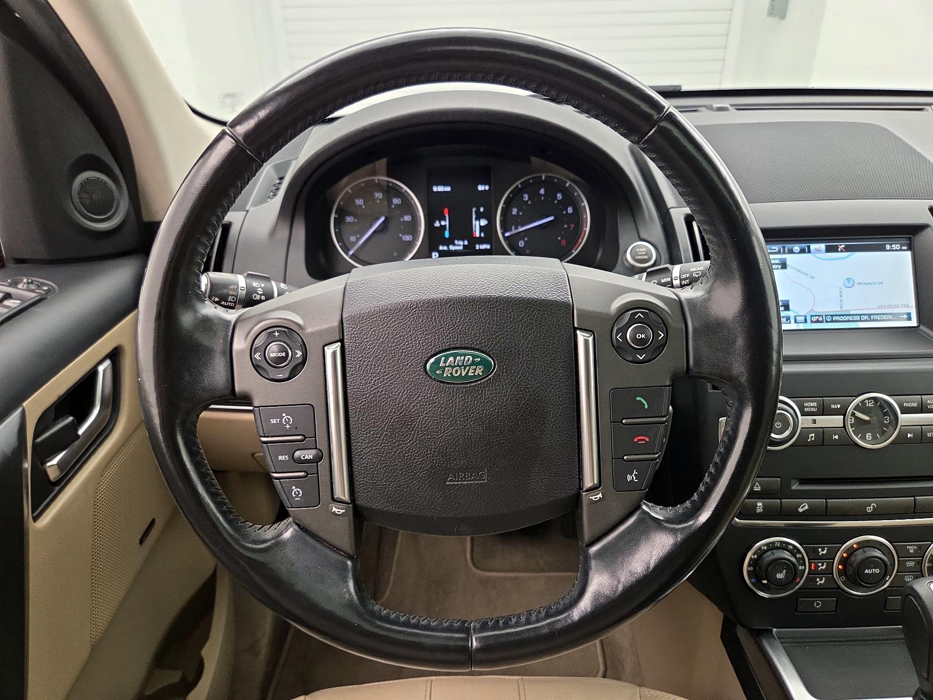 Thumbnail: 2015 Land Rover LR2 - 10