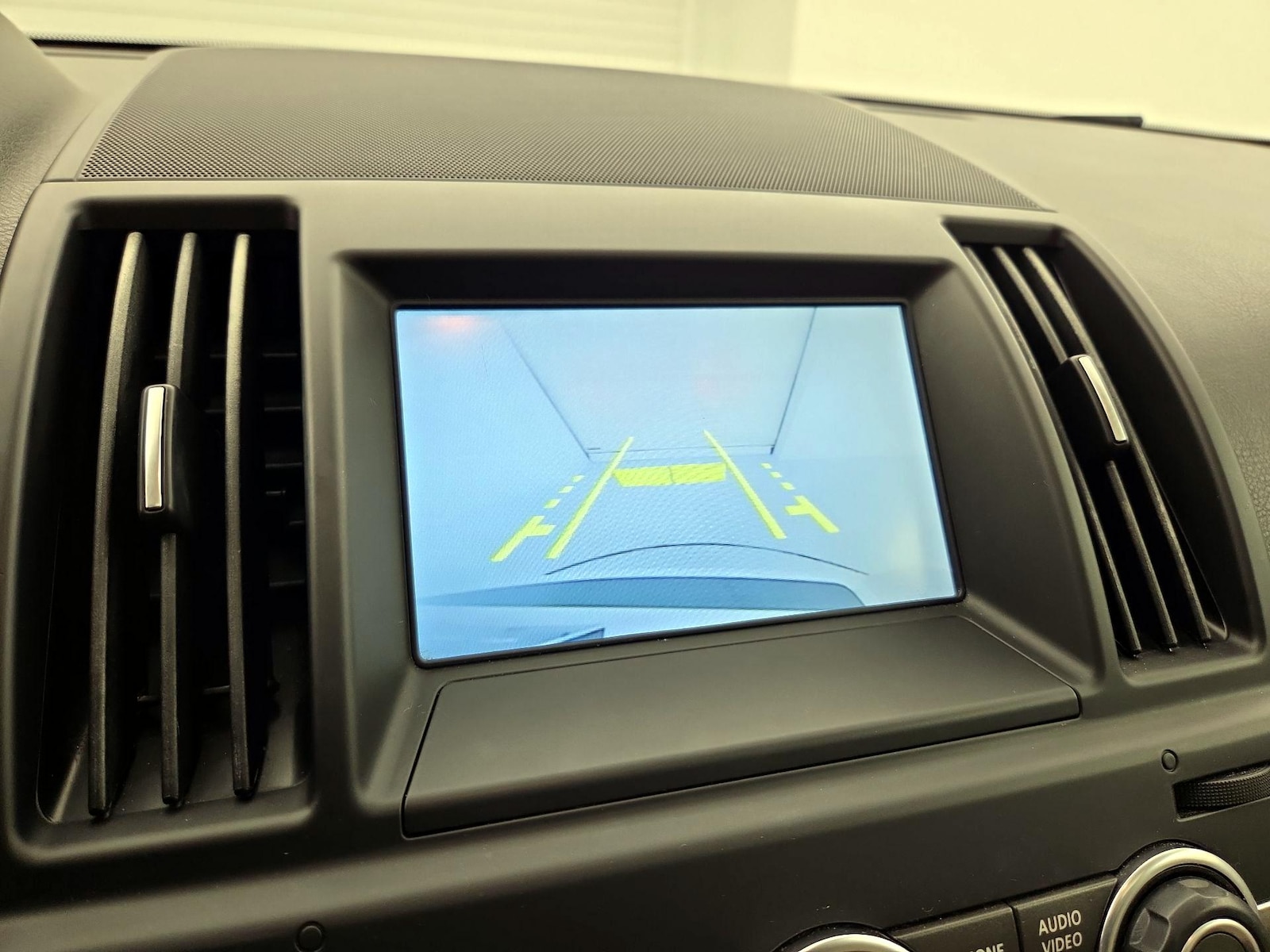2015 Land Rover LR2 HSE - Photo 16