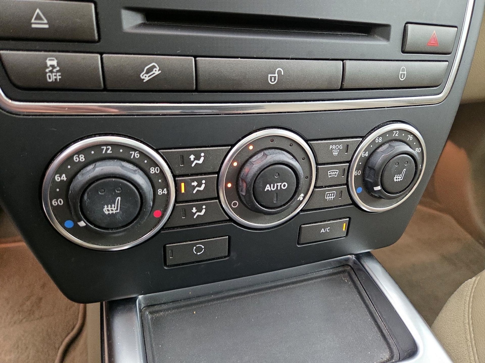 2015 Land Rover LR2 HSE - Photo 18