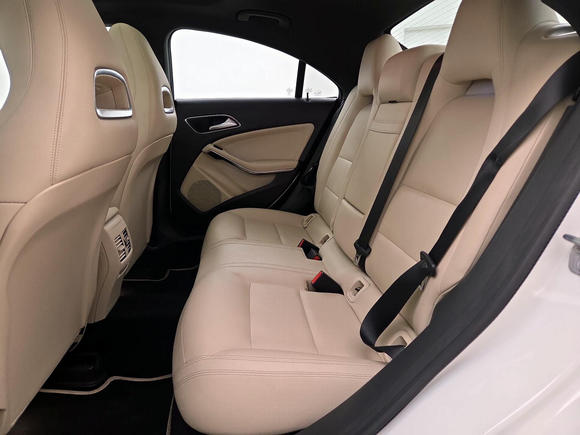 Thumbnail: 2019 Mercedes-Benz CLA - 20