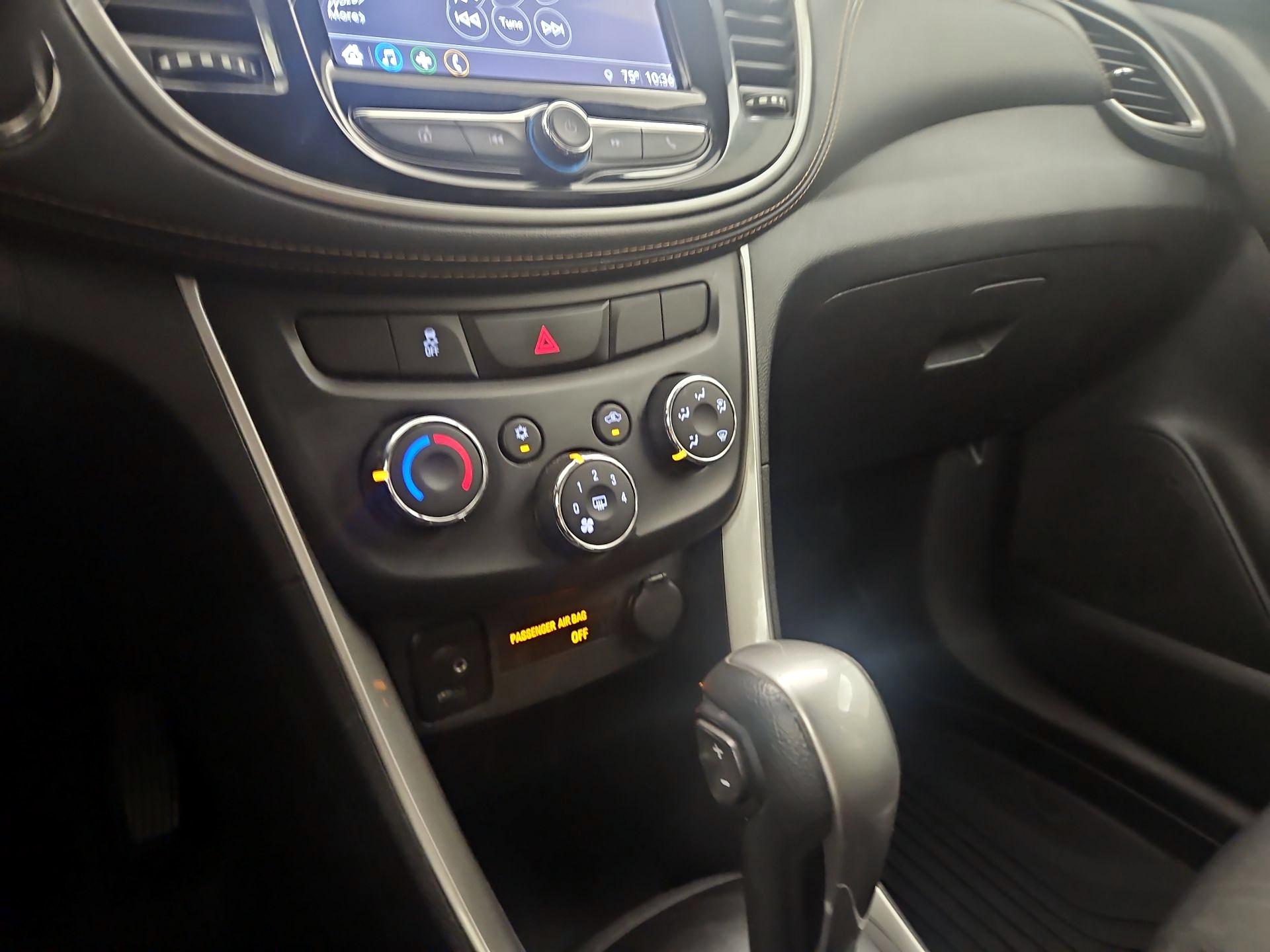 Thumbnail: 2018 Chevrolet Trax - 16