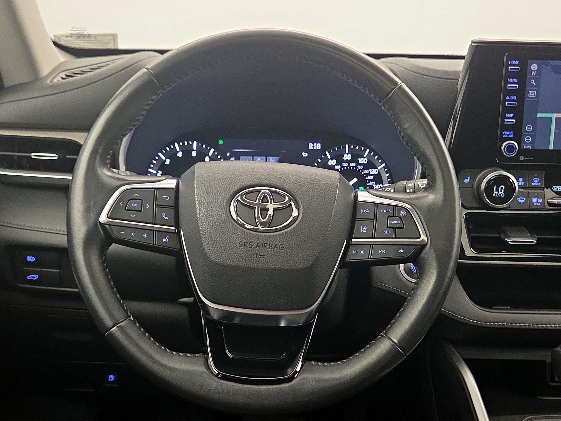Thumbnail: 2020 Toyota Highlander - 10