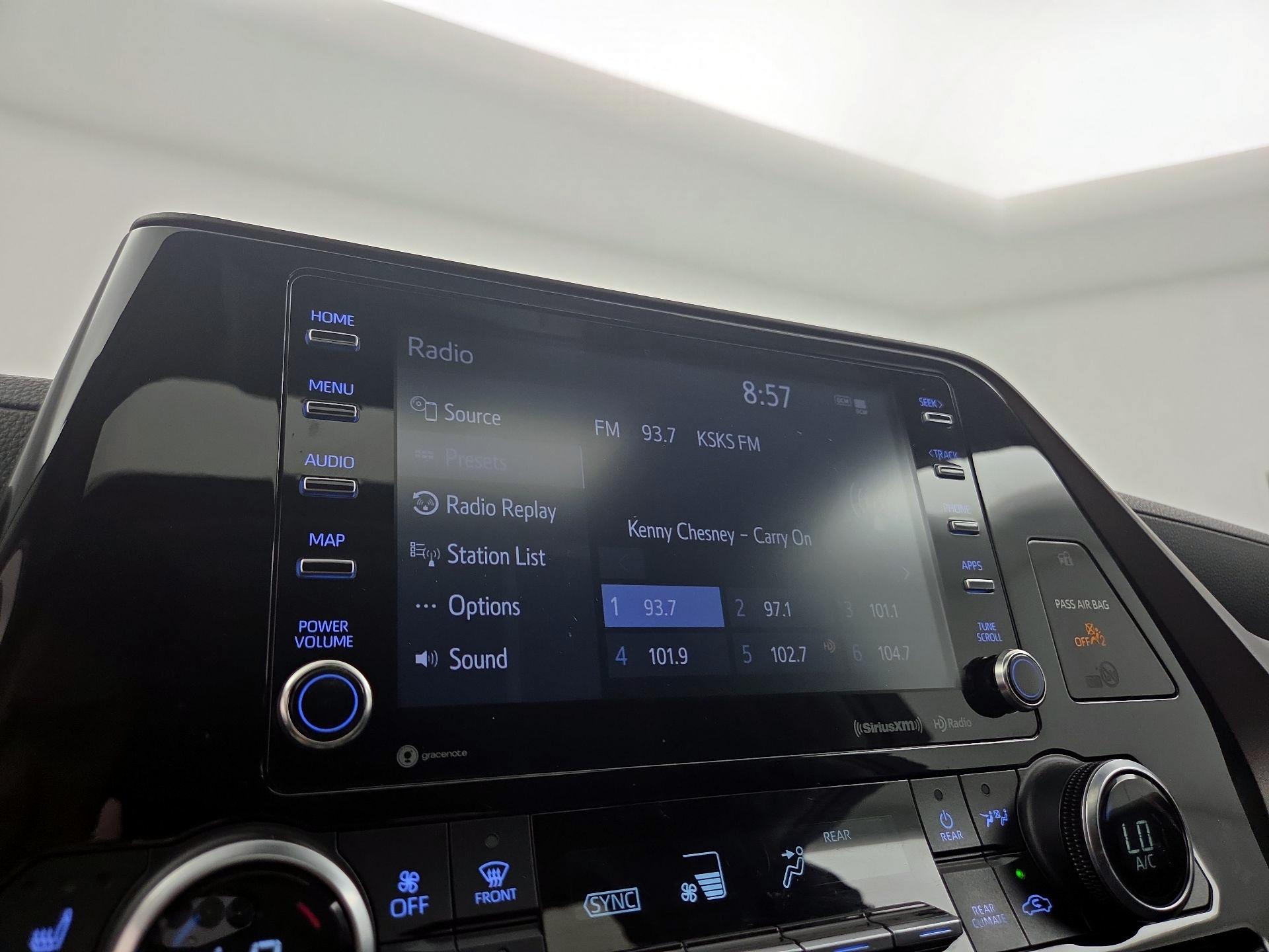 Thumbnail: 2020 Toyota Highlander - 16