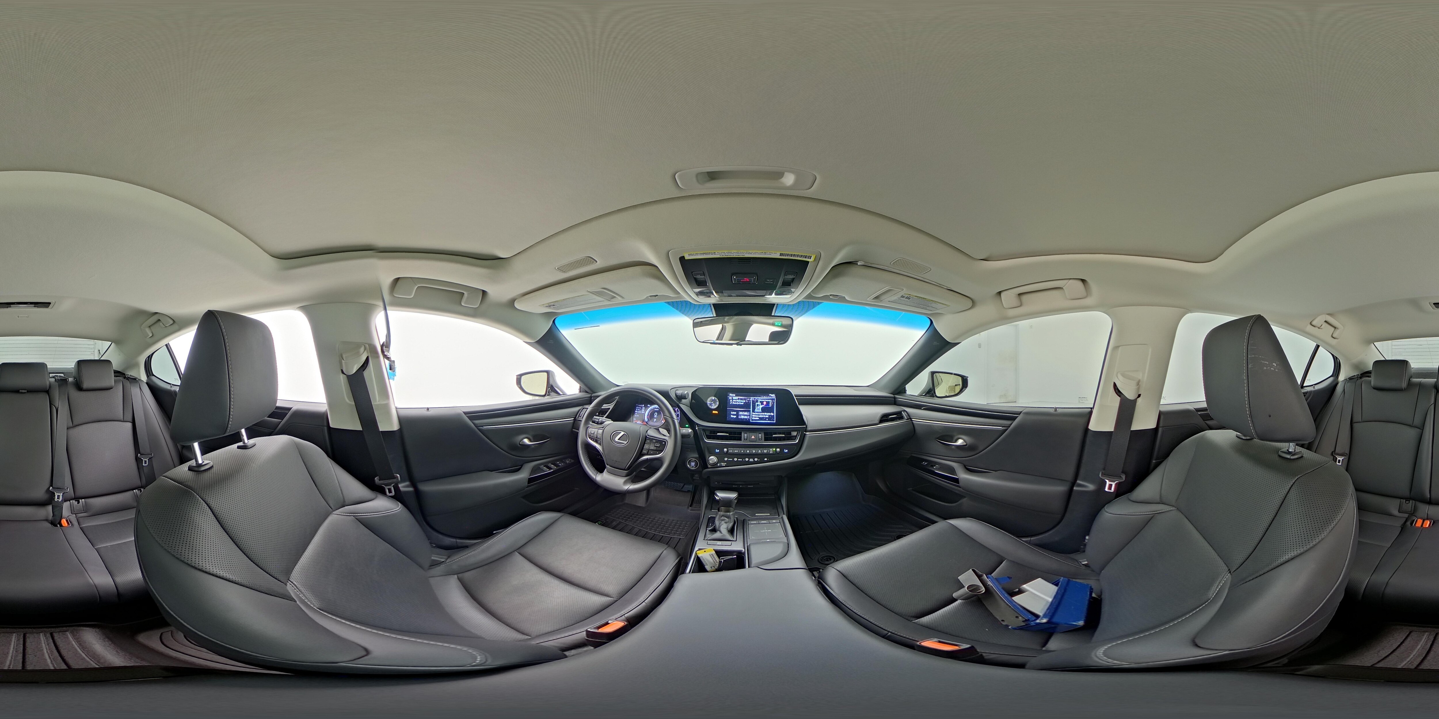 2022 Lexus ES 350 - Photo 23