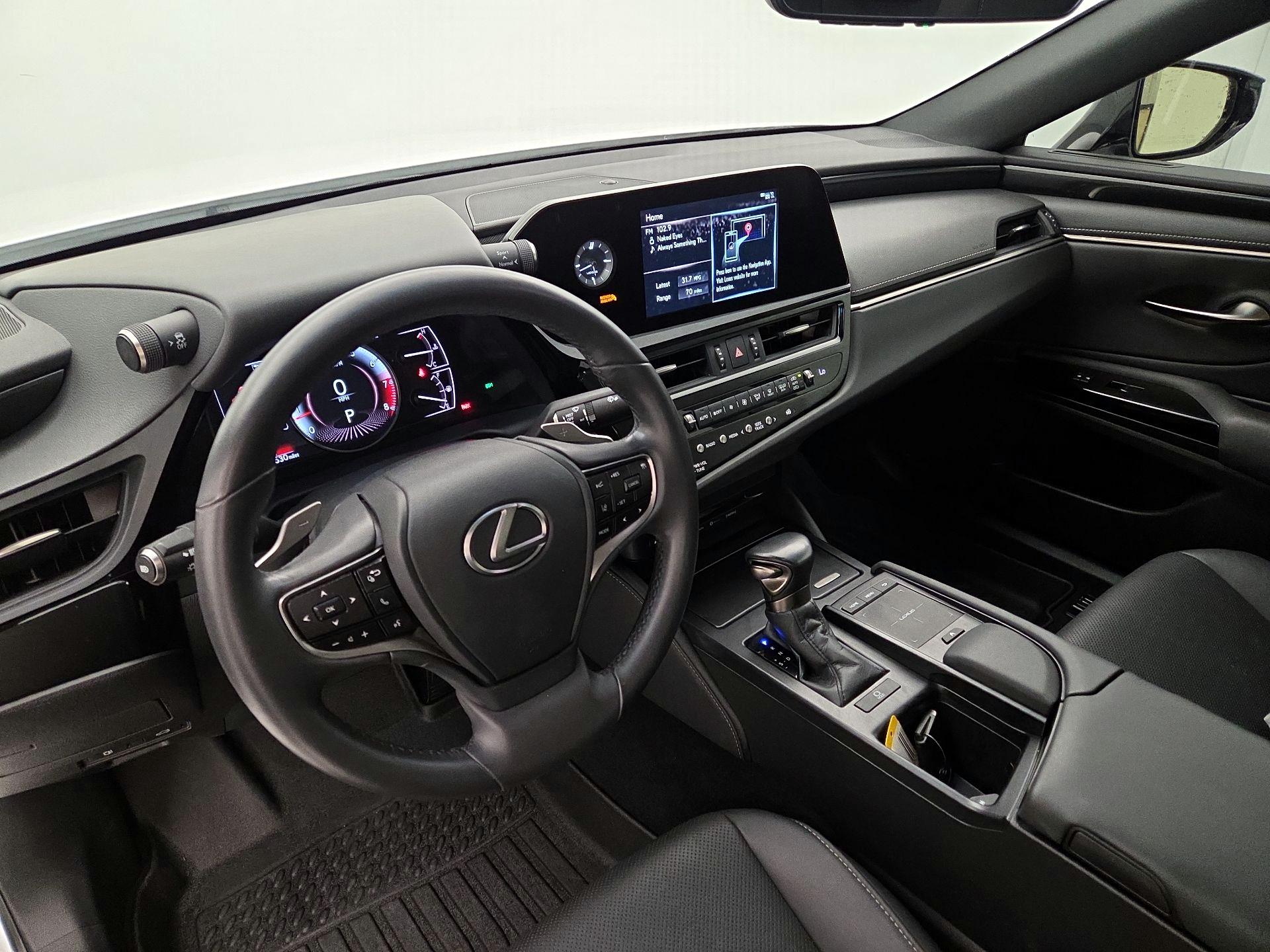 Thumbnail: 2022 Lexus ES - 9