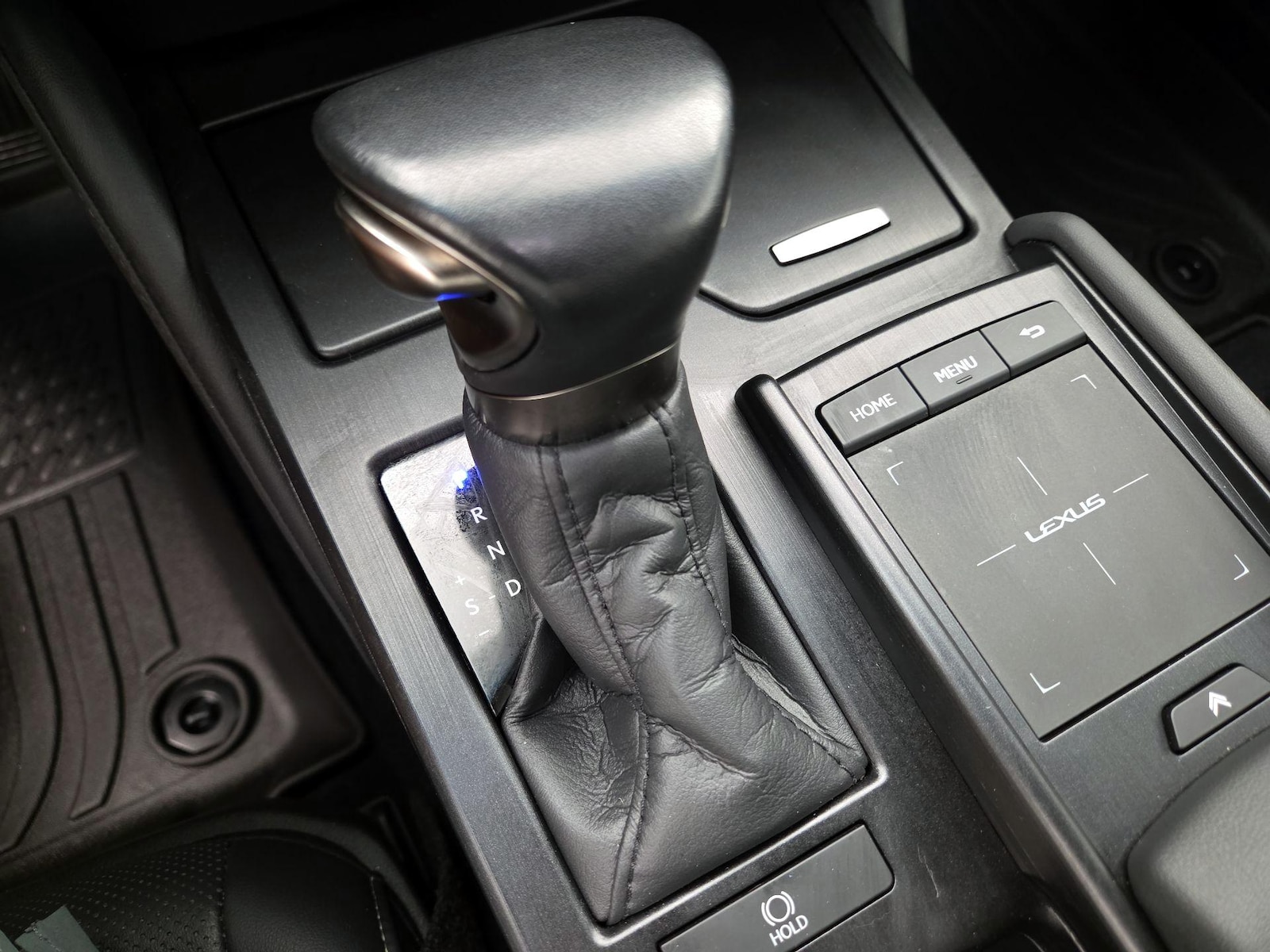 2022 Lexus ES 350 - Photo 18