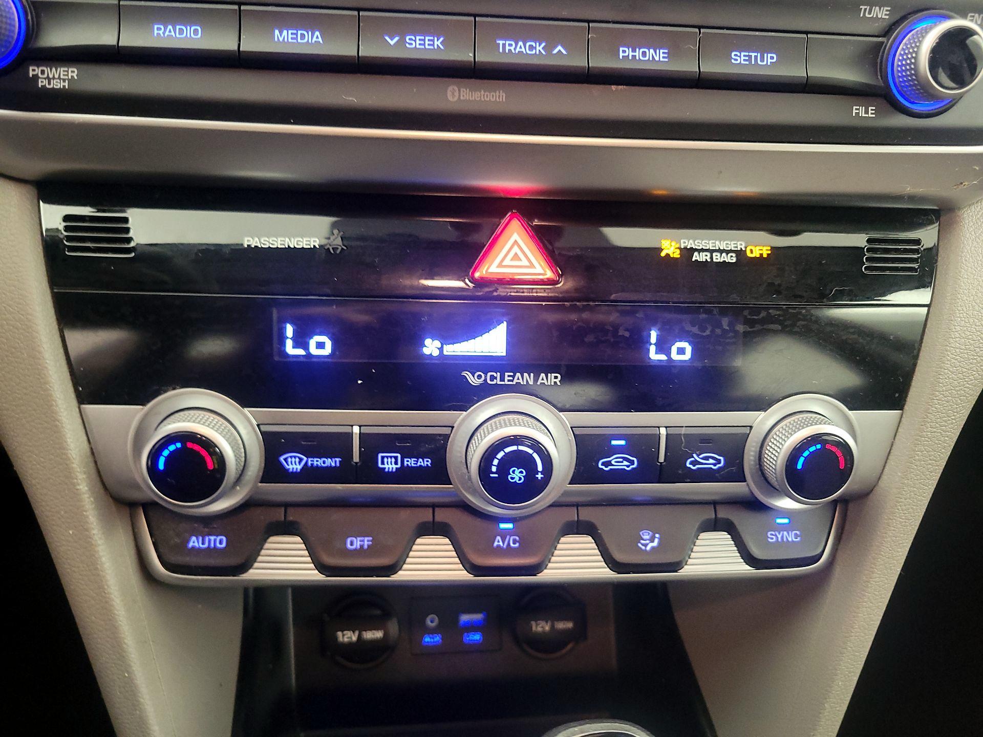 Thumbnail: 2020 Hyundai Elantra - 14