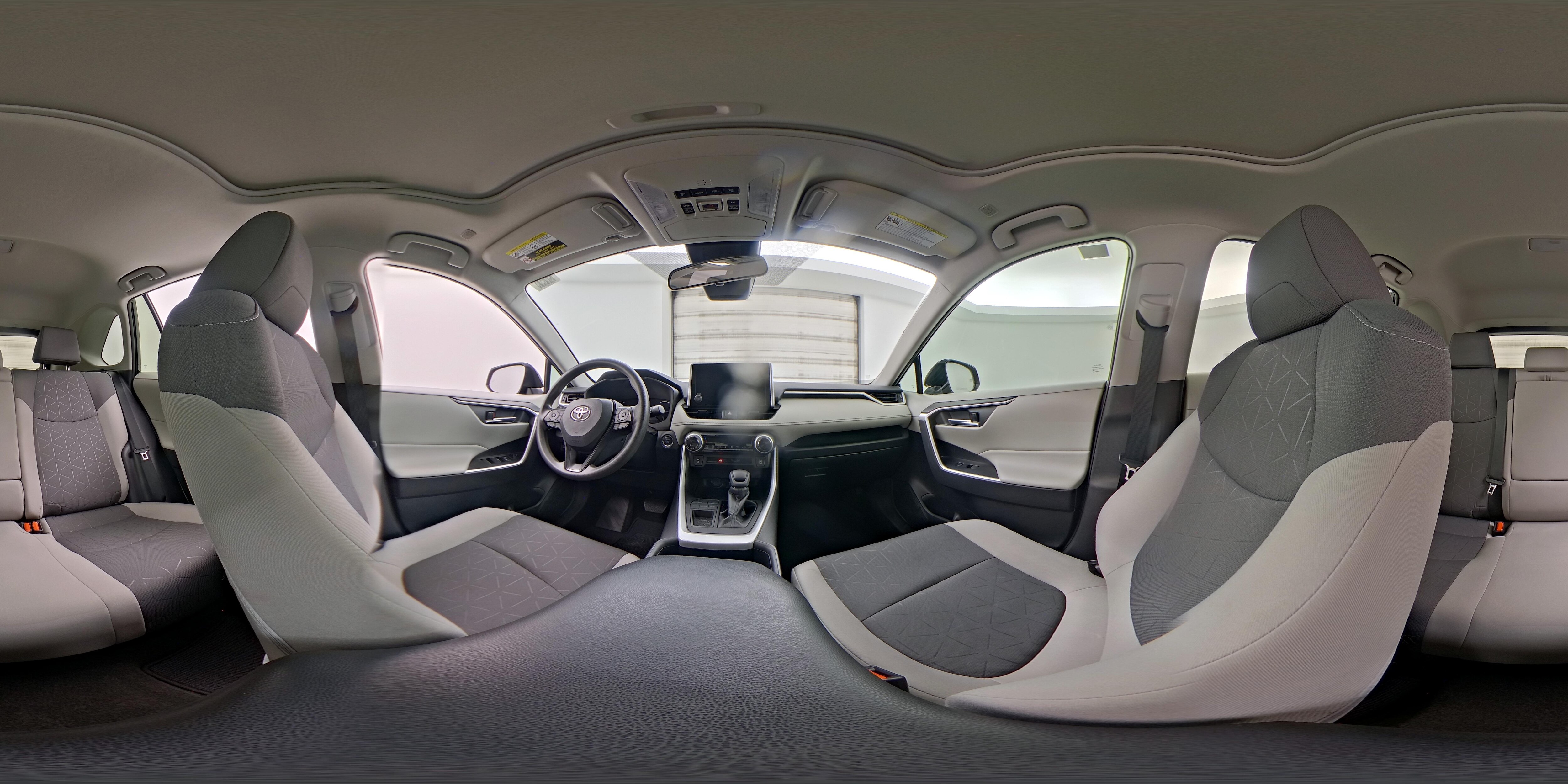 2023 Toyota RAV4 XLE - Photo 25