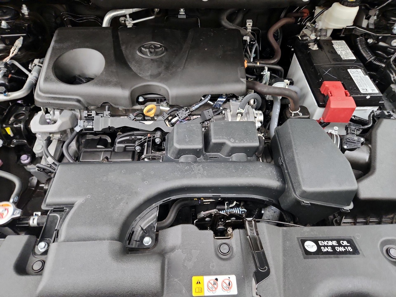 2023 Toyota RAV4 XLE - Photo 23