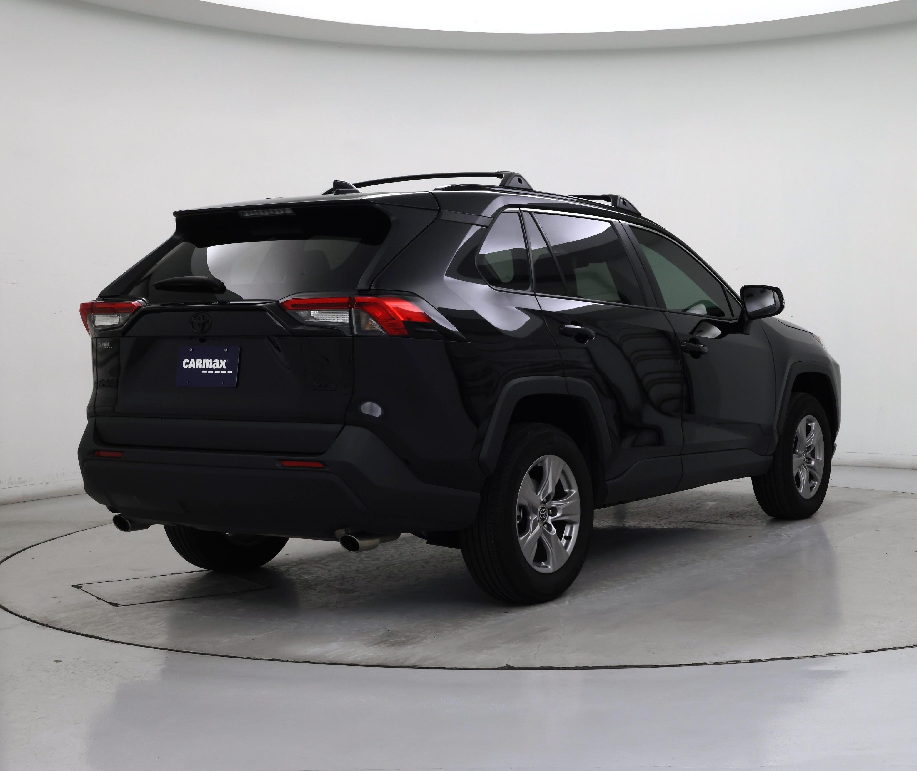 Thumbnail: 2023 Toyota RAV4 - 8