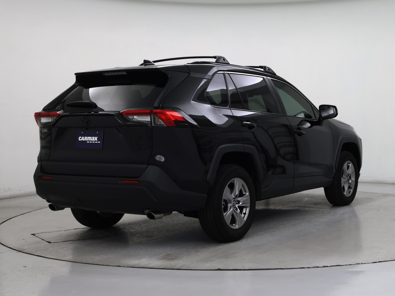 2023 Toyota RAV4 XLE - Photo 9