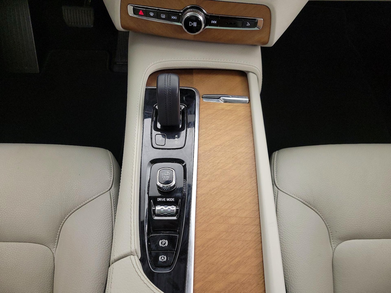2021 Volvo XC90 Inscription Expression - Photo 19