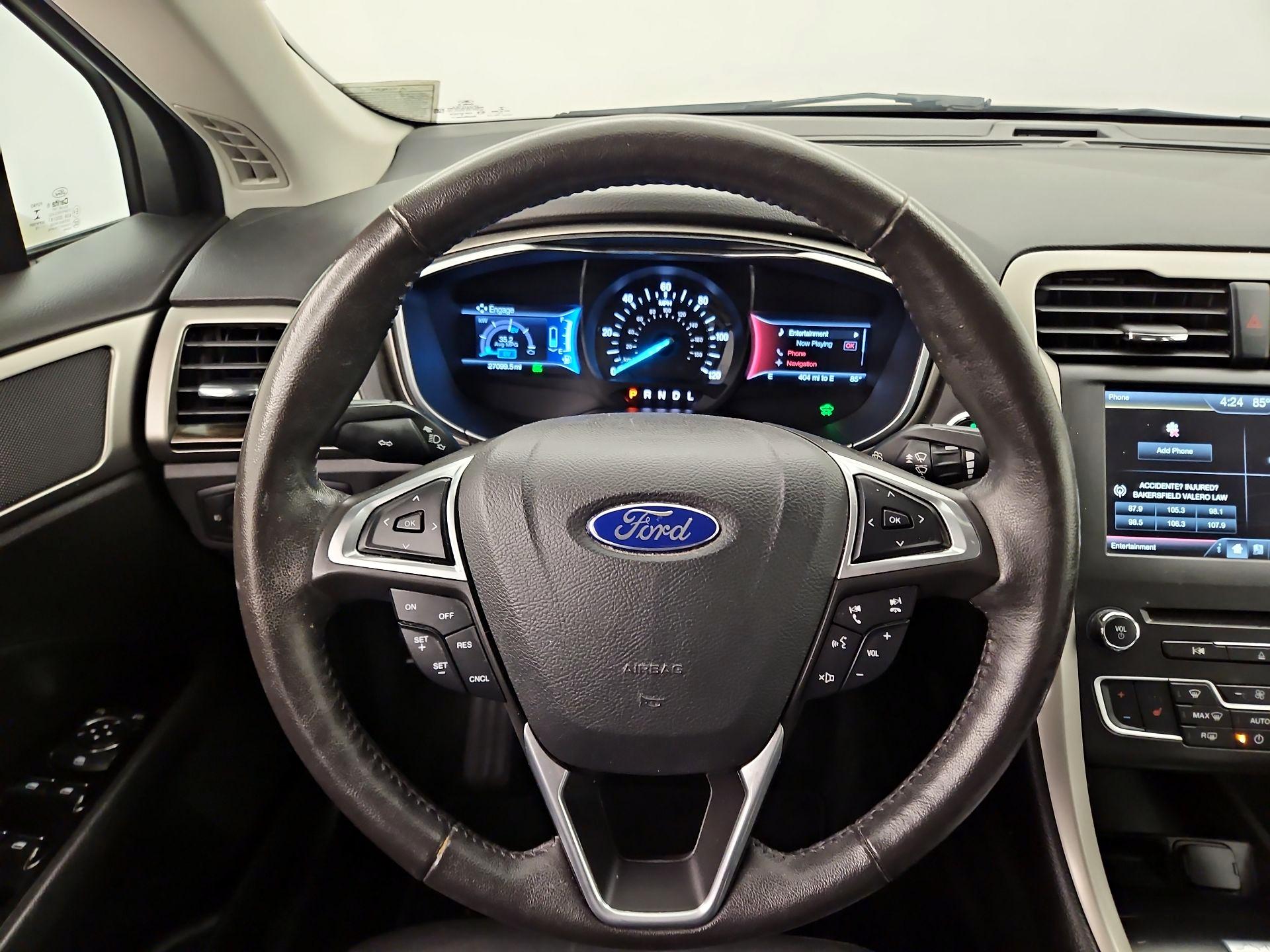 Thumbnail: 2016 Ford Fusion - 10