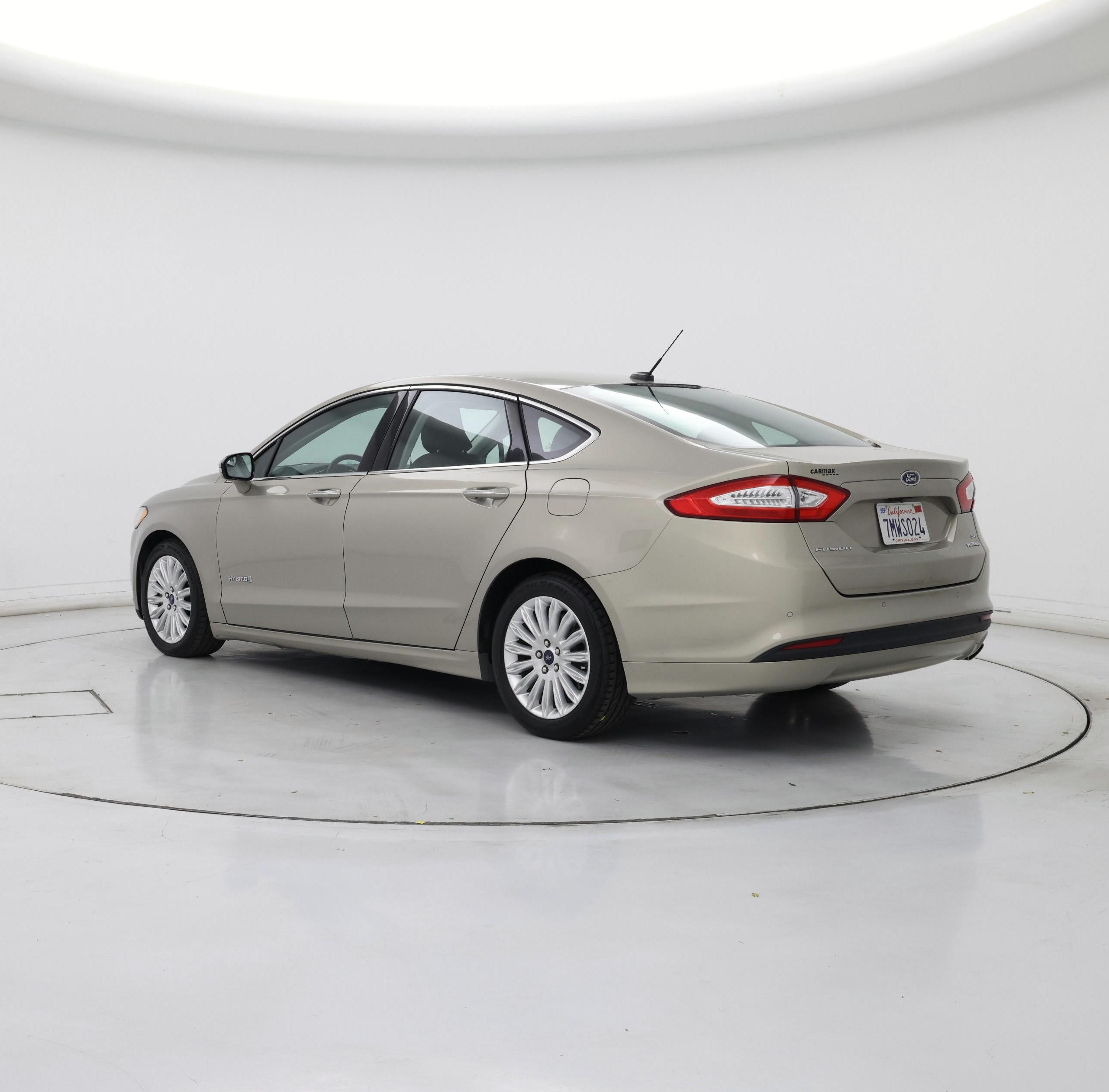 Thumbnail: 2016 Ford Fusion - 2