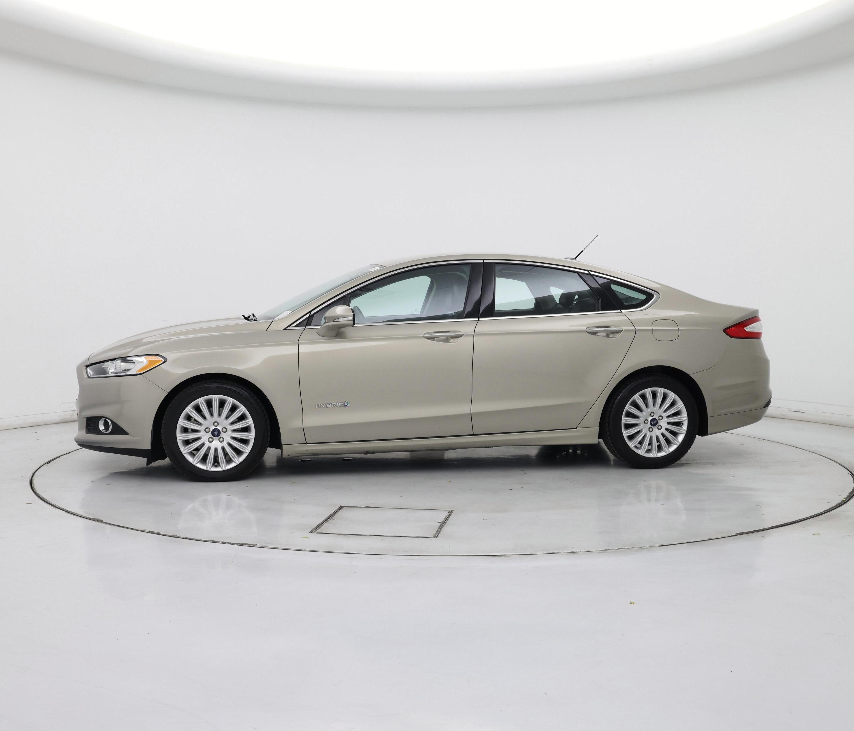 Thumbnail: 2016 Ford Fusion - 3
