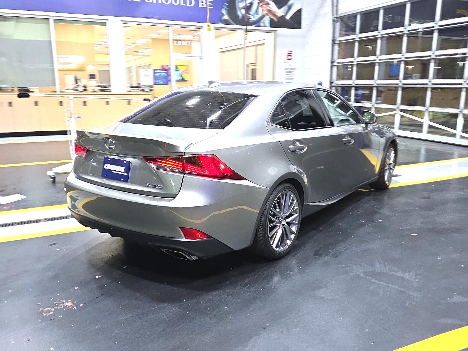 Thumbnail: 2018 Lexus IS - 5