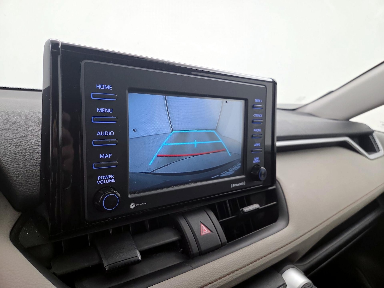 2022 Toyota RAV4 XLE - Photo 15