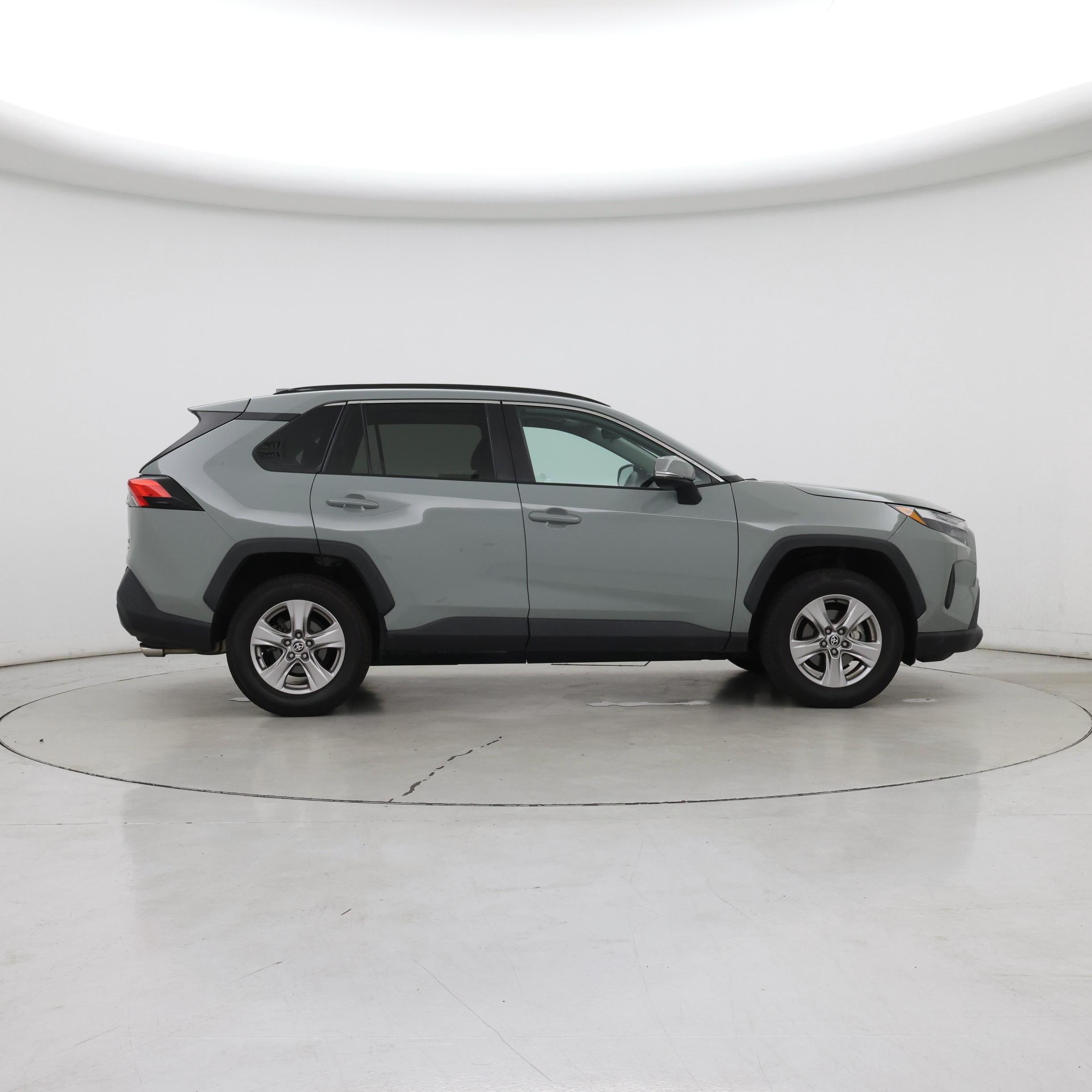 Thumbnail: 2022 Toyota RAV4 - 7