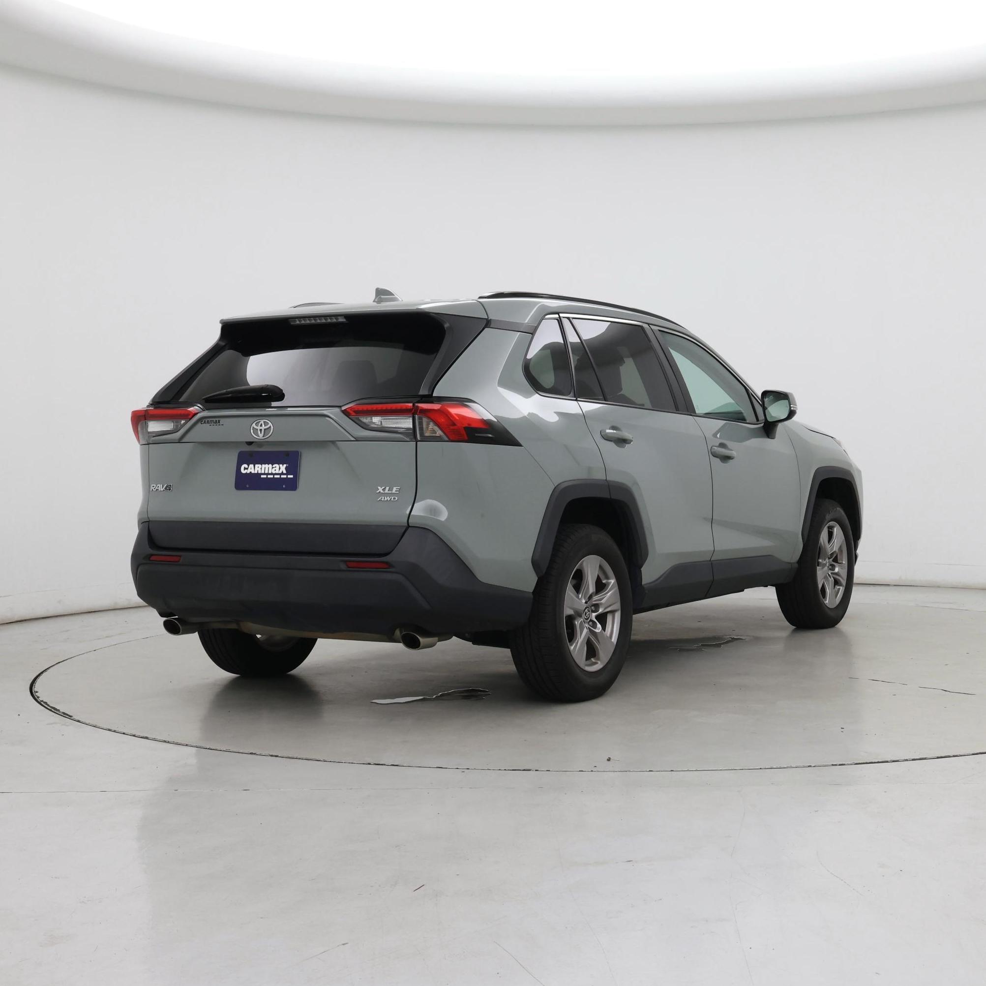 Thumbnail: 2022 Toyota RAV4 - 8